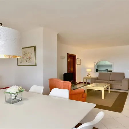 Apartment Al Charb Topfloor Sea View, Ar Con, Pool - Cleverdetails Vilamoura