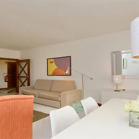 Apartment Al Charb Topfloor Sea View, Ar Con, Pool - Cleverdetails *