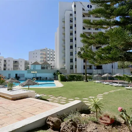 Al Charb Topfloor Sea View, Ar Con, Pool - Cleverdetails