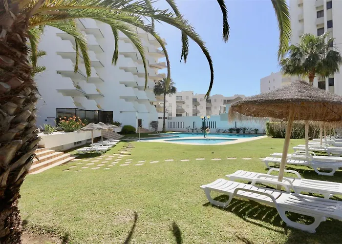 Al Charb Topfloor Sea View, Ar Con, Pool - Cleverdetails Apartamento