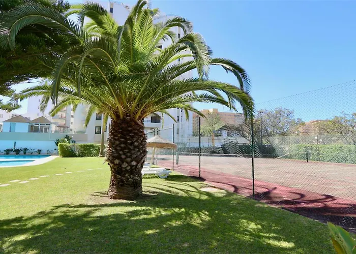 Al Charb Topfloor Sea View, Ar Con, Pool - Cleverdetails *