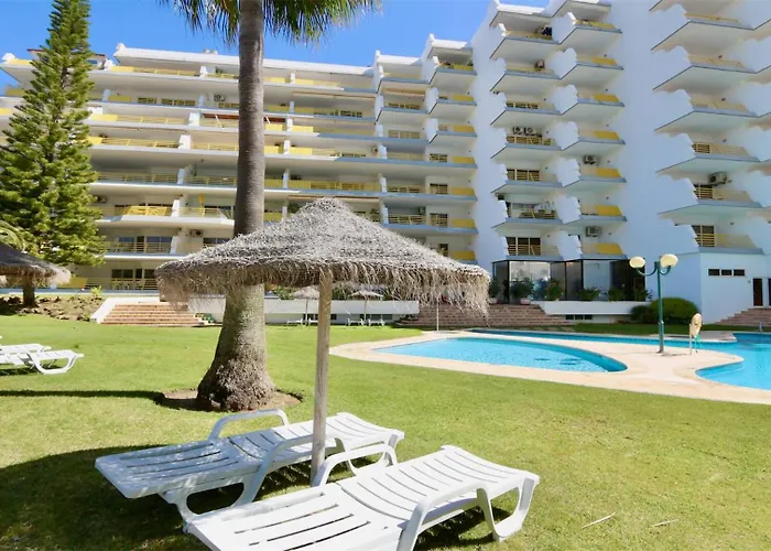 Al Charb Topfloor Sea View, Ar Con, Pool - Cleverdetails