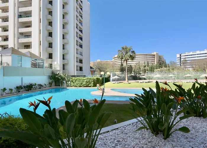 Al Charb Topfloor Sea View, Ar Con, Pool - Cleverdetails Appartamento *