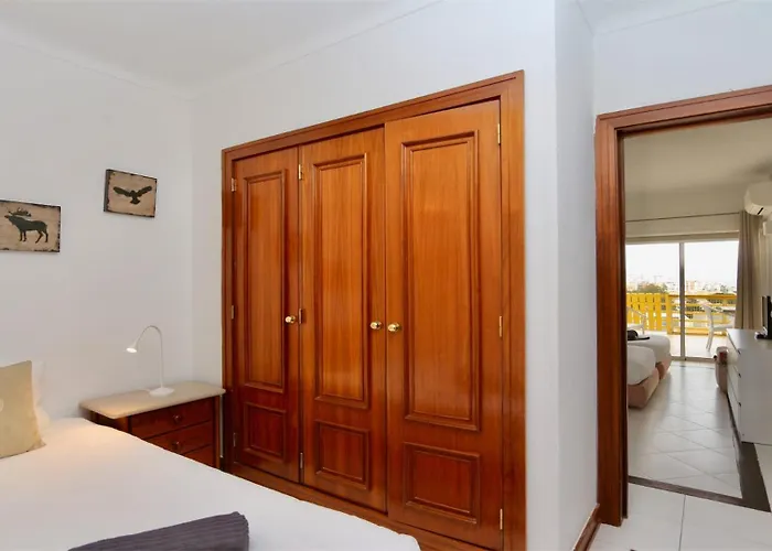 Al Charb Topfloor Sea View, Ar Con, Pool - Cleverdetails Apartamento *