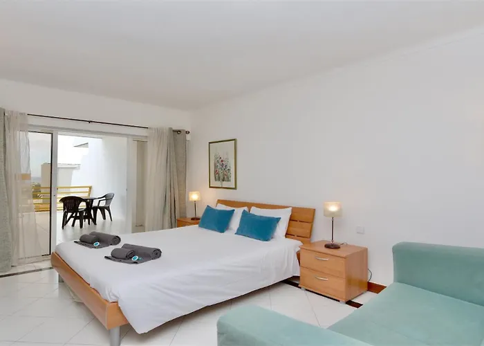 Al Charb Topfloor Sea View, Ar Con, Pool - Cleverdetails Appartamento *
