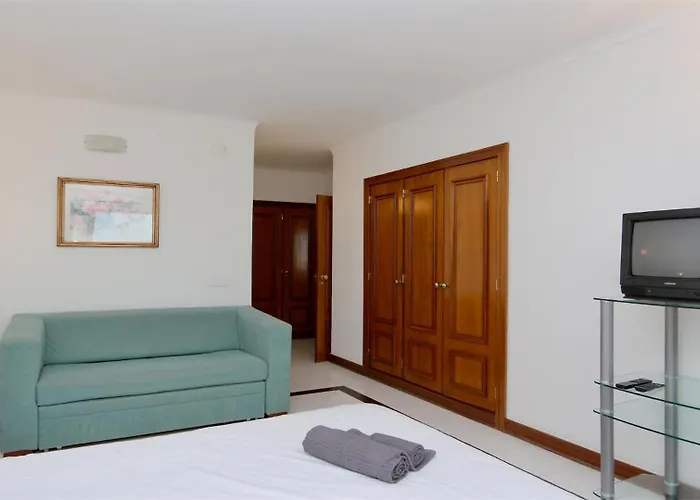 Al Charb Topfloor Sea View, Ar Con, Pool - Cleverdetails Appartamento