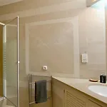 Al Charb Topfloor Sea View, Ar Con, Pool - Cleverdetails