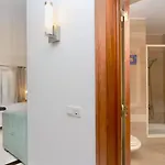 Al Charb Topfloor Sea View, Ar Con, Pool - Cleverdetails