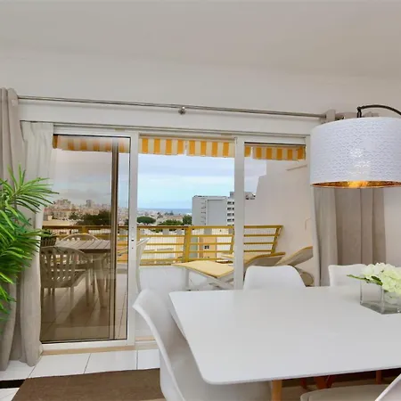 Al Charb Topfloor Sea View, Ar Con, Pool - Cleverdetails Apartament *