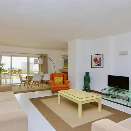 Al Charb Topfloor Sea View, Ar Con, Pool - Cleverdetails Apartament